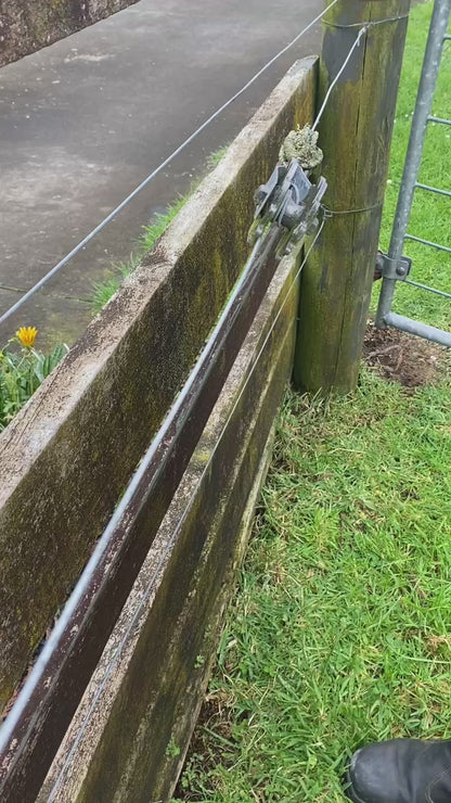Locking Clip